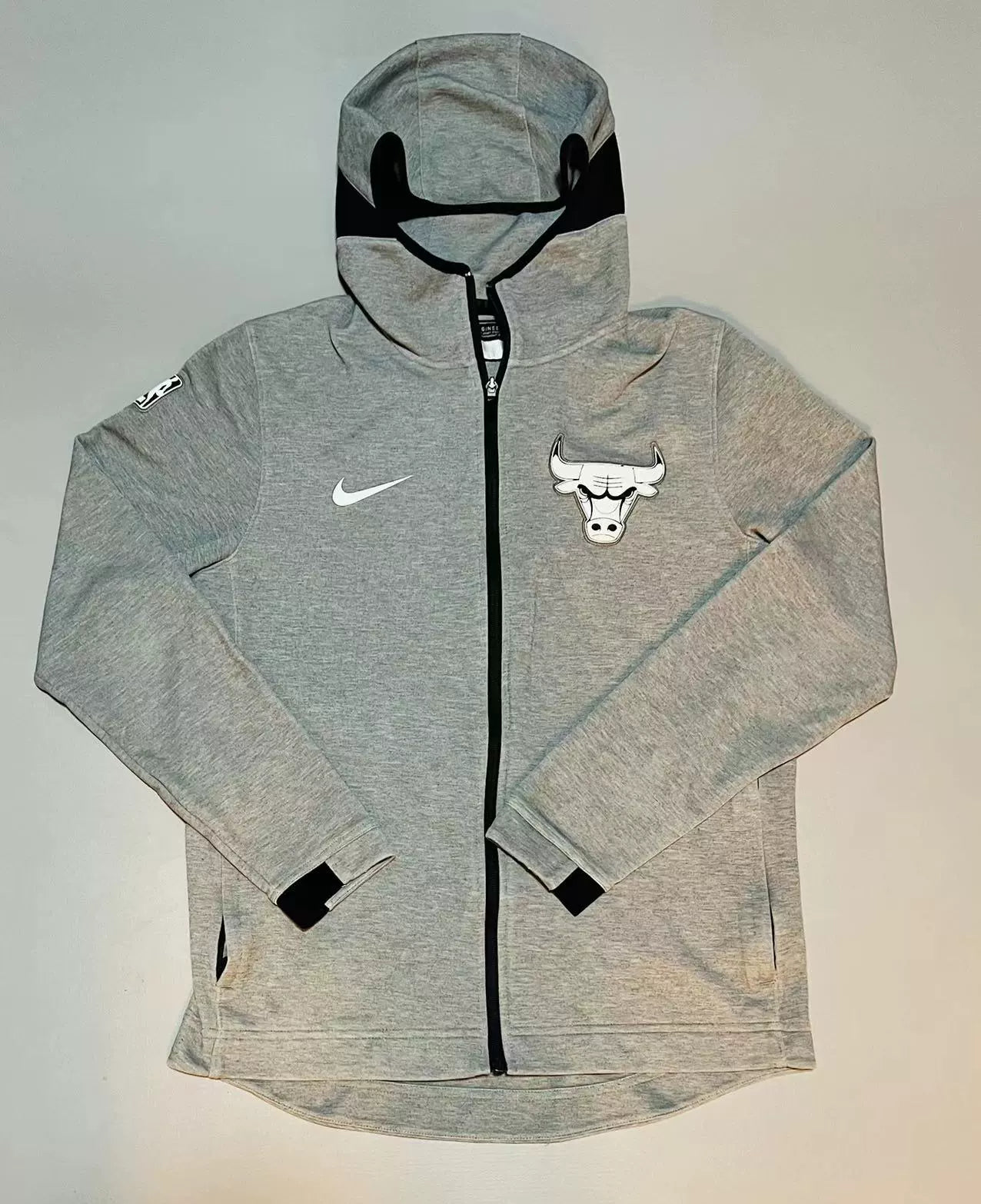 Nike Men's Chicago Bulls Player Edition GAME USED Warm Up Jacket - Grey