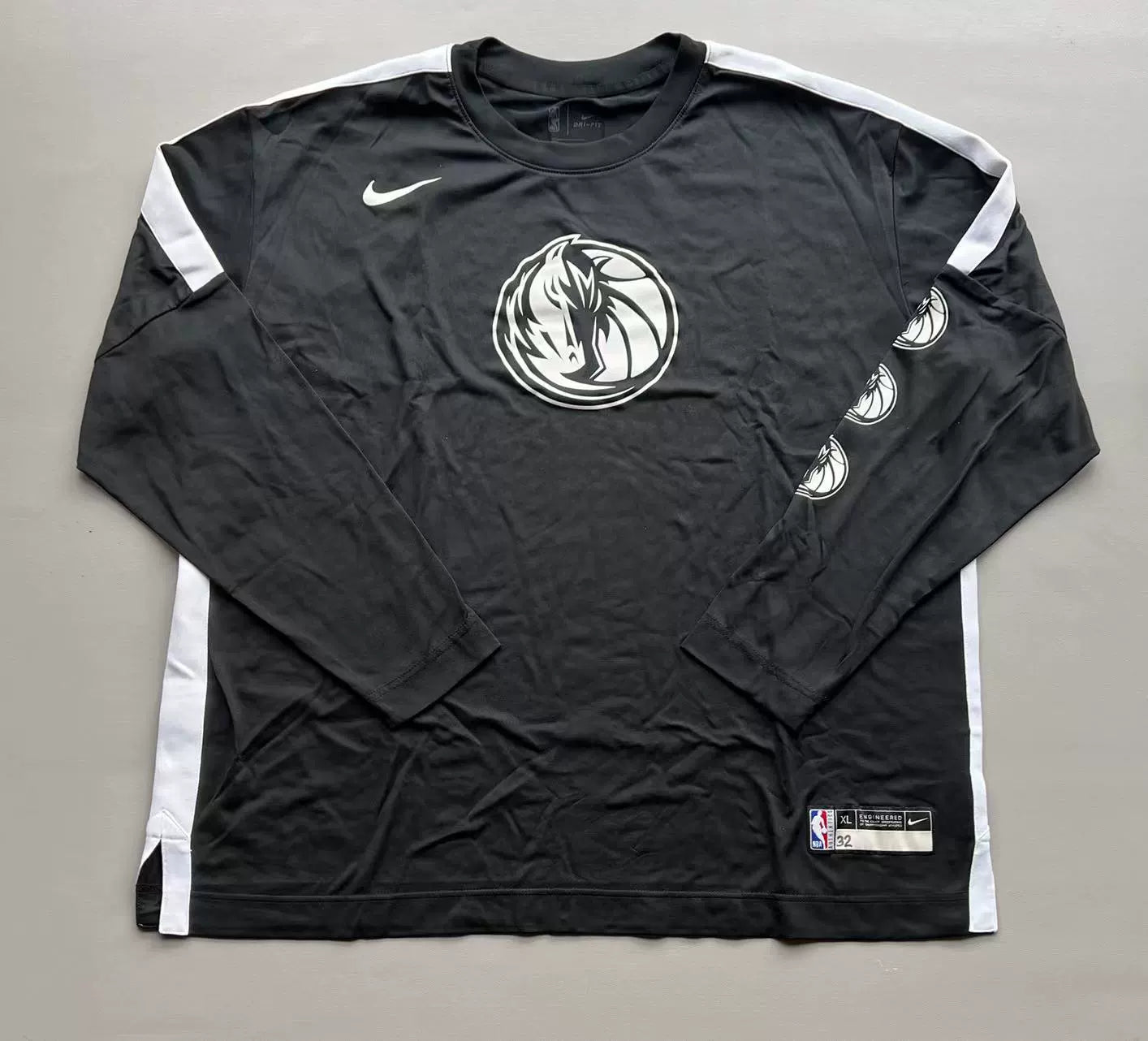 Dallas Mavericks GAME USED Nike NBA Authentics Dri-Fit Long Sleeve Shirt Men's